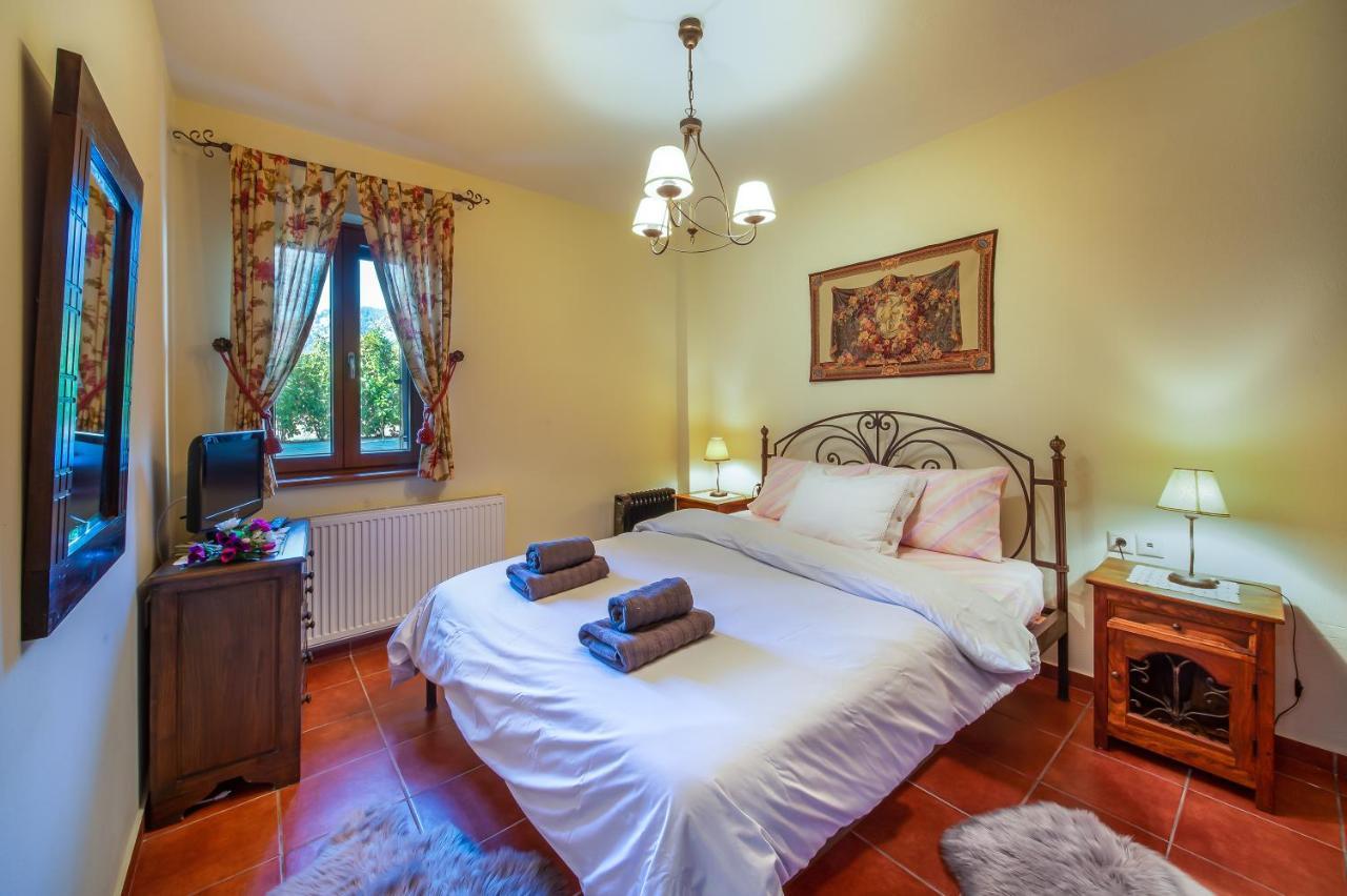 Livadi Cozy Villa 아라초바 외부 사진