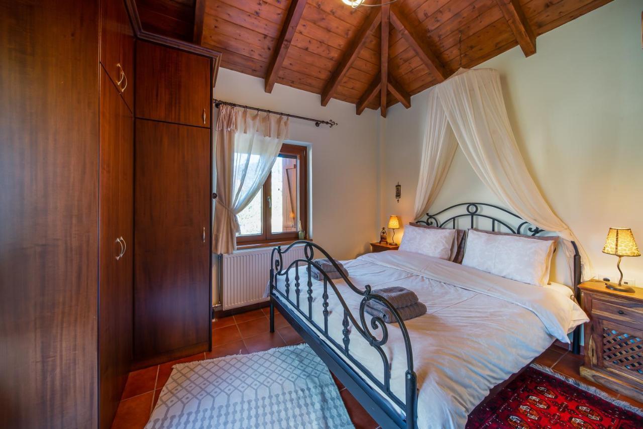 Livadi Cozy Villa 아라초바 외부 사진